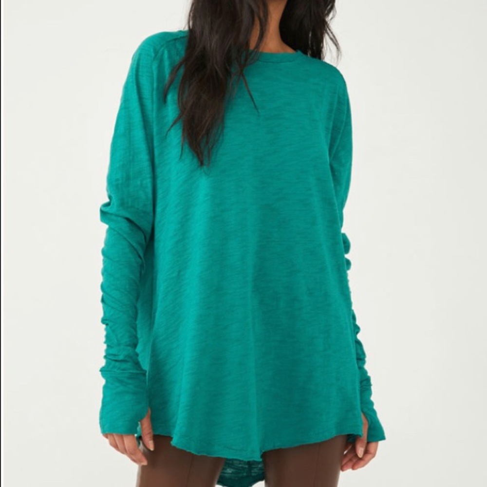 We the Free Arden T pretty green NWOT